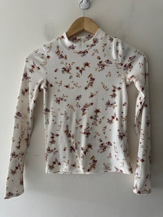 abercrombie kids Other - Abercrombie‎ Girls Ribbed Floral Long Sleeve Top